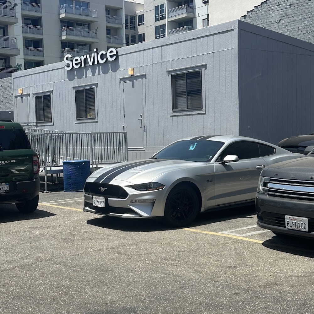 Service Center - Ford of Downtown LA