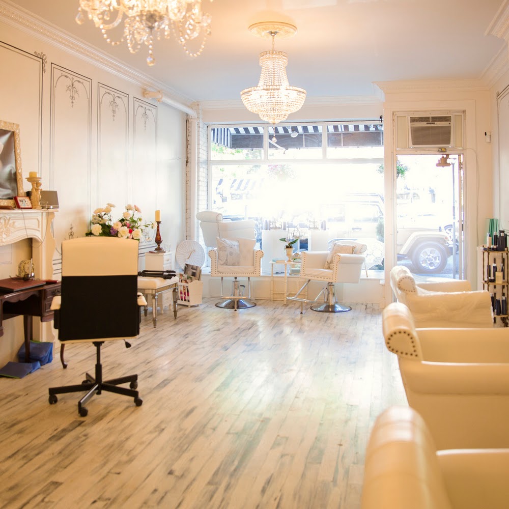 Maison Blanc Salon