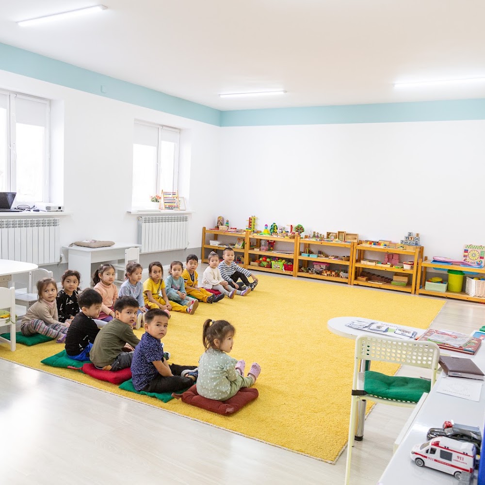 Монтессори, Подготовка к школе - Montessori School